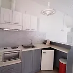 Nikos Apartments